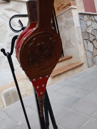 Conjunto de chimenea de metal negro