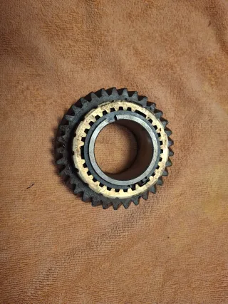 Piñón 1ª velocidad Seat 124