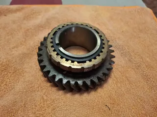 Piñón 1ª velocidad Seat 124