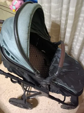 Carro de bebé y silla de coche