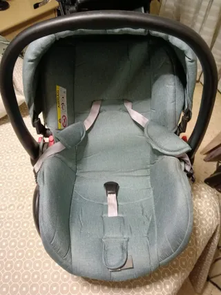 Carro de bebé y silla de coche