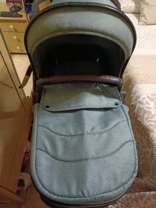 Carro de bebé y silla de coche