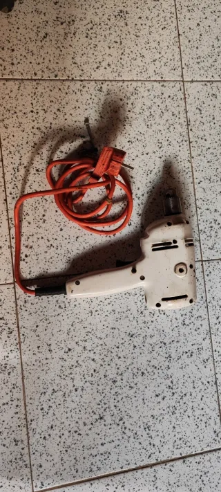 Taladro antiguo eléctrico