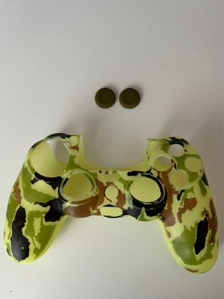 Fundas Camuflaje para Mandos PS4 + 4 Thumb Grips