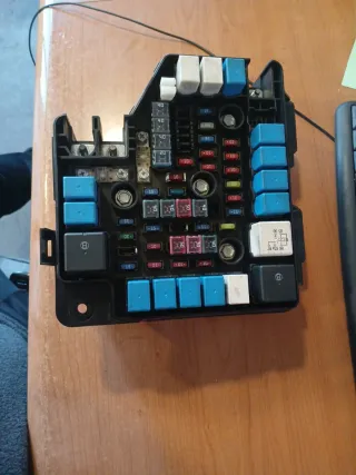 Caja Fusibles Hiundai Santa Fe 2008