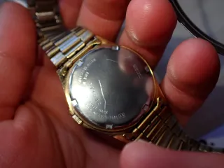 Reloj Seiko Quartz Dorado Hombre