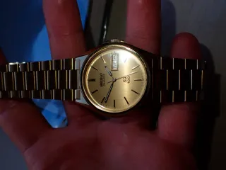 Reloj Seiko Quartz Dorado Hombre