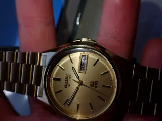 Reloj Seiko Quartz Dorado Hombre
