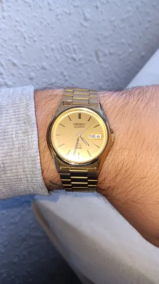 Reloj Seiko Quartz Dorado Hombre