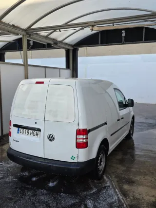 Volkswagen Caddy 2011