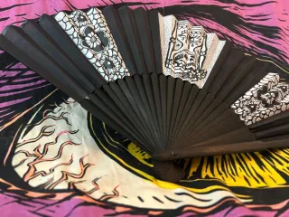 Abanico pintado a mano
