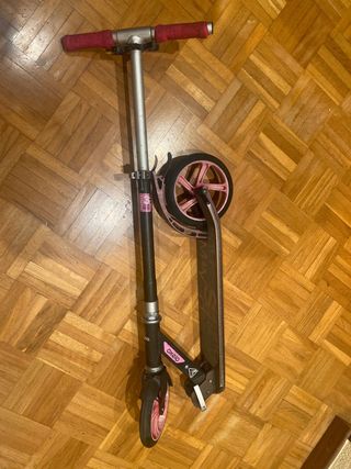 Patinete Oxelo rosa y negro