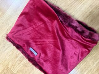 Bufanda de pelo elegante color burdeos