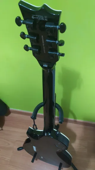 Guitarra LTD EC-401 Negra