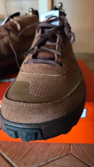 Nike Tom Sachs Marrón Talla 45.5