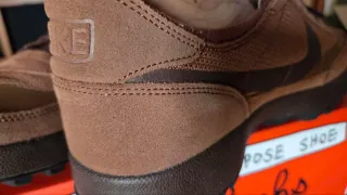 Nike Tom Sachs Marrón Talla 45.5