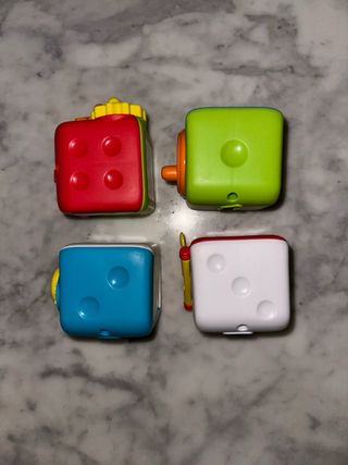 Cubos sensoriales para bebé