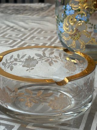 Cenicero antiguo cristal dorado floral