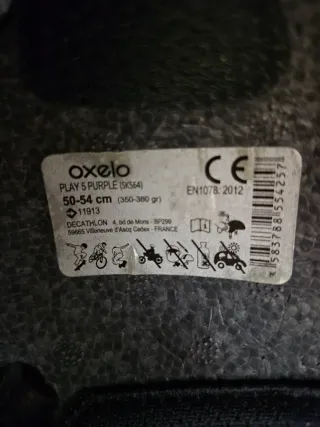 Casco morado para patines