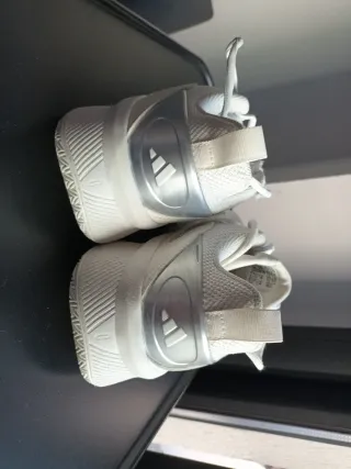 Zapatillas baloncesto unisex Adidas Talla 38 2/3