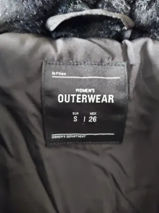 Cazadora bomber negra piel sintética