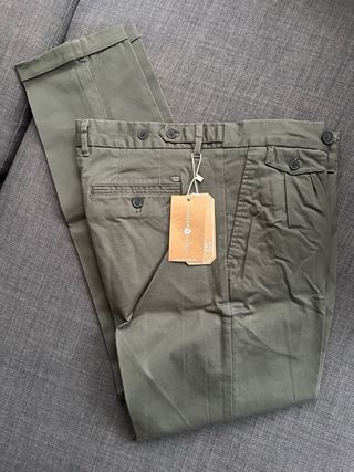 Pantalón pinzas verde Álvaro Moreno