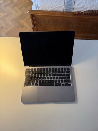 MacBook Air 13 M3 2024