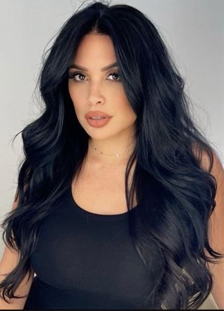 Espectacular Peluca Negra Larga Ondulada