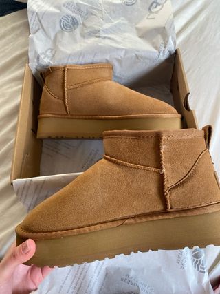 Stivali UGG con piattaforma marroni