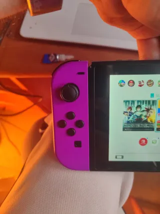 Nintendo Switch Morado y Amarillo