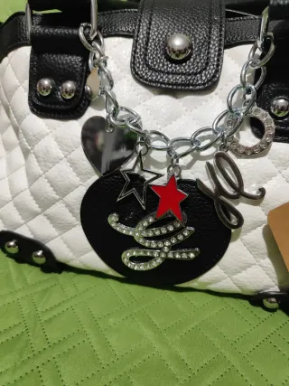 Bolso vintage Diseña blanco y negro con colgantes