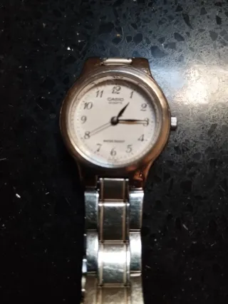 Reloj Casio Plateado