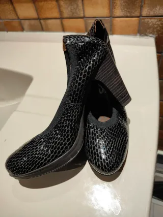 Zapatos marca pitillos piel negro/plata