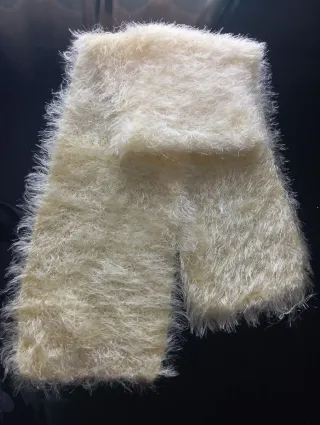 Bufanda tejida a mano