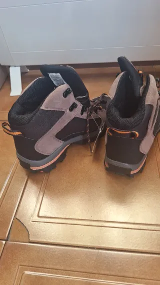 Botas de montaña Quechua