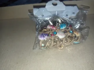 Pinza para el pelo con pedrería