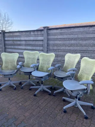 5 Poltrone Herman Miller Mirra 2