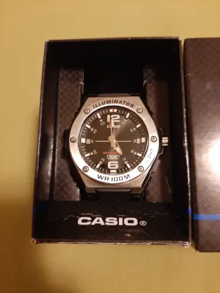 Reloj Casio MWA-100H-1AVEF.