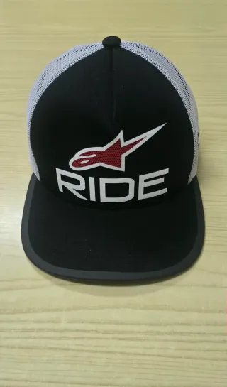 Gorra Alpinestars Negra y Blanca.