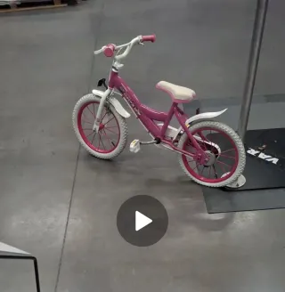 Bicicleta infantil rosa casi nueva