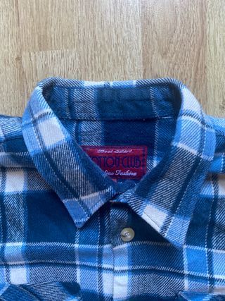 Camisa de cuadros azul y blanco. Algodón.