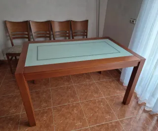 Mesa de comedor, 140cm de largo extensible a 195cm