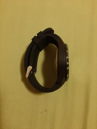 Reloj WTI Analógico Negro. Sin estrenar.