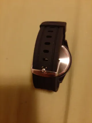 Reloj WTI Analógico Negro. Sin estrenar.