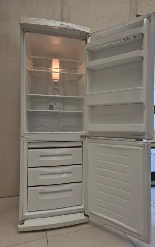 Nevera Daewoo Combi NO FROST