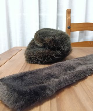 Conjunto invierno pelo sintético marrón