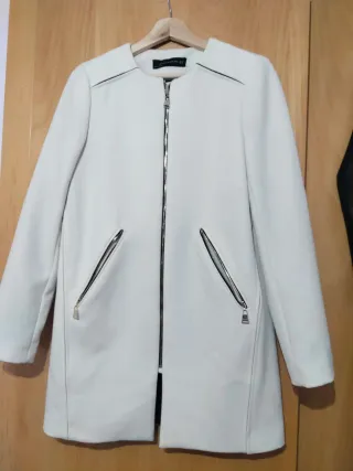 Abrigo de vestir crema