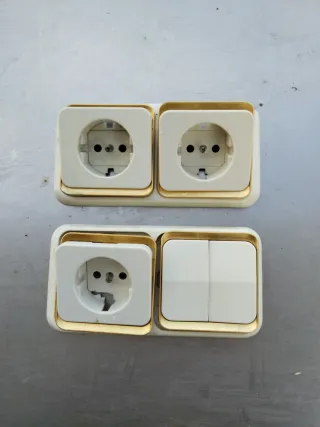 Doble interruptor, Enchufes Simon 75 Blanco Marfil