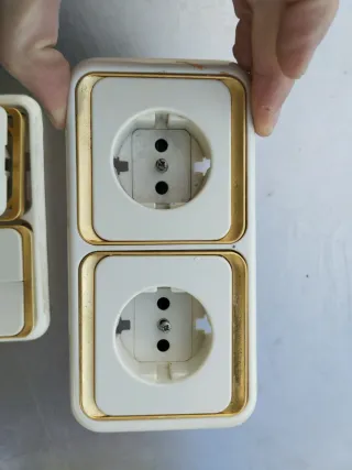 Doble interruptor, Enchufes Simon 75 Blanco Marfil