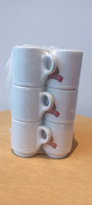12 Tazas de porcelana pequeñas
